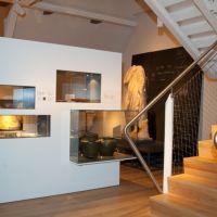 Ausstellung_sitzen_og(3)